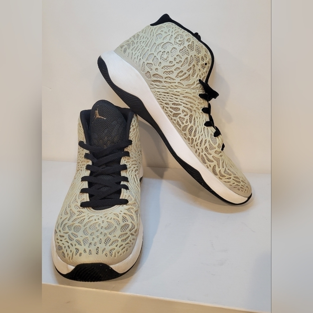 Jordan Ultra Fly ‘Metallic Copper Coin’ 834268-113 Men's Size 11.5 - Picture 6 of 6